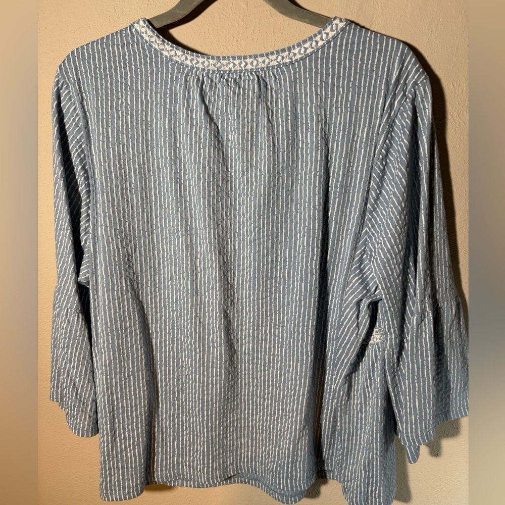 Wonderly Blue and White Swing Top with Bell Sleeves Split Neck and Tassel Ties - Picture 4 of 6